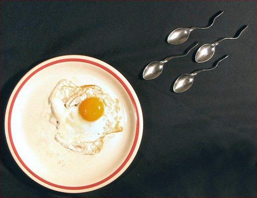 cucchiai e uova
